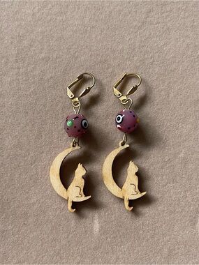 Handmade Earrings with a cat on a crescent moon